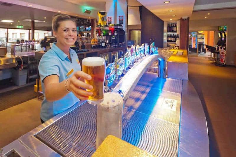 coffs harbour backpackers bar